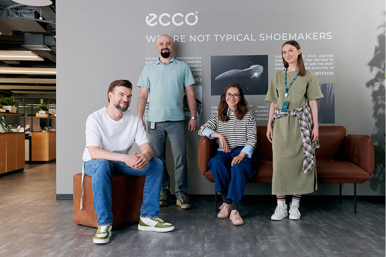 Фотография работников офиса ECCO