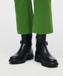 Черные ботинки